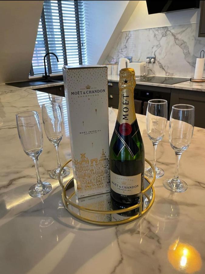 Luxurious Stylish Church Conversion Appartamento Blackpool